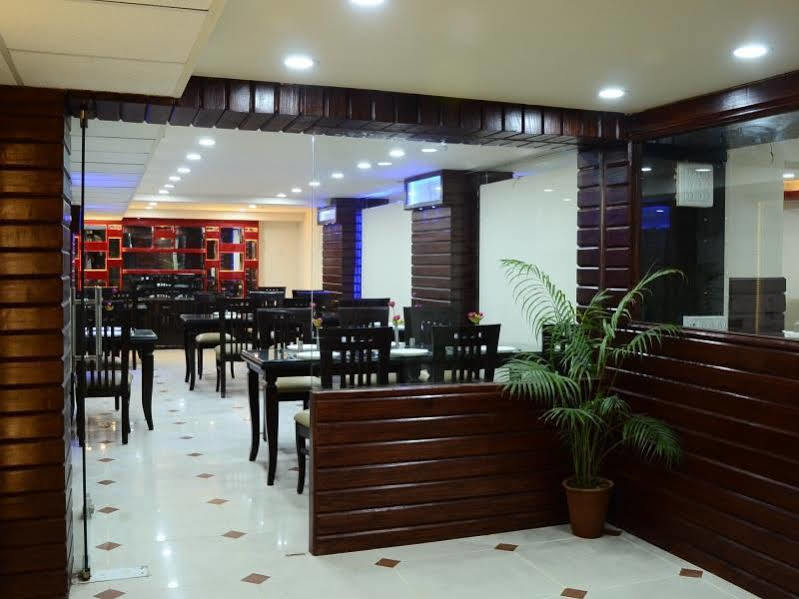 Tip Top Plaza Hotel Jaipur Eksteriør billede